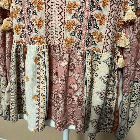 AE Boho Patterned Tassel Balloon Sleeve Peasant Peplum Top Sz M Festival Artsy - Picture 4 of 12